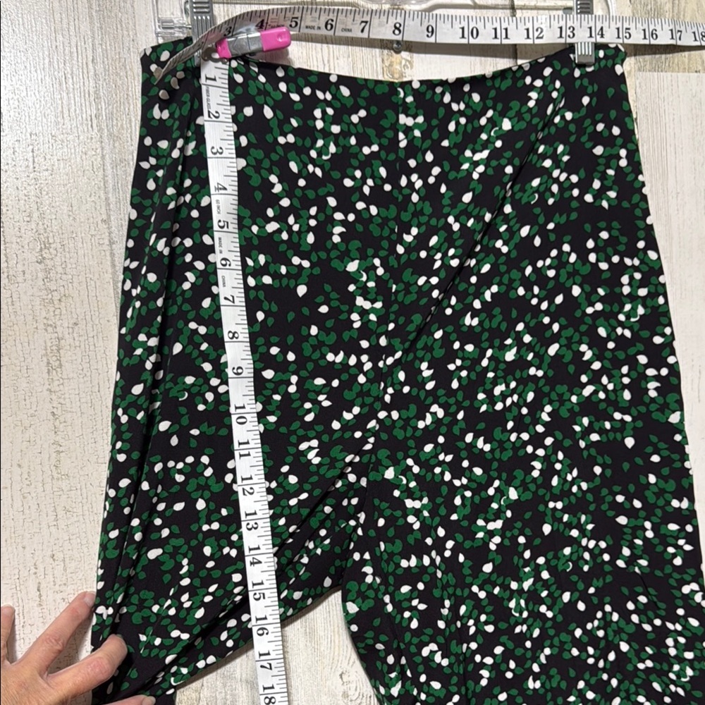 Diane Von Furstenberg Floral Green Black White Wide Leg High Rise SILK Pants - Picture 9 of 13